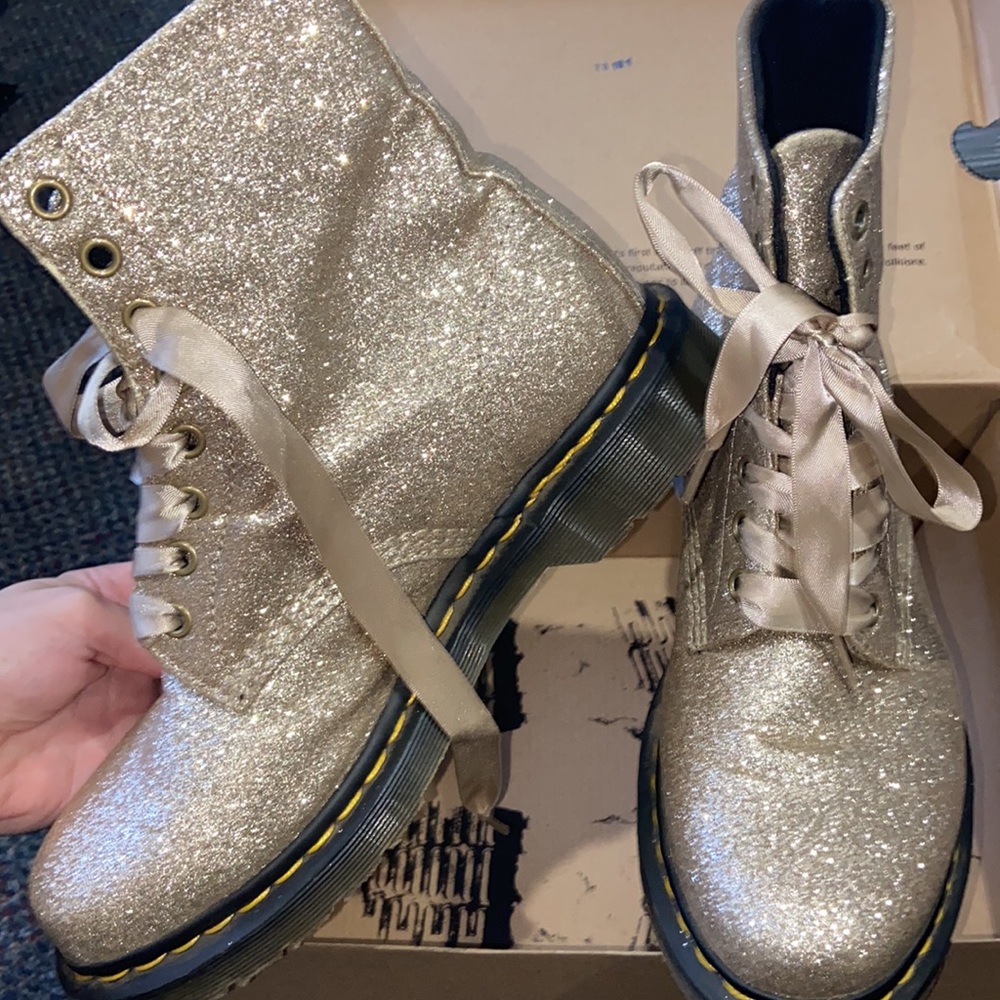 DR MARTENS PASCAL PALE GOLD GLITTER BOOTS 1460
